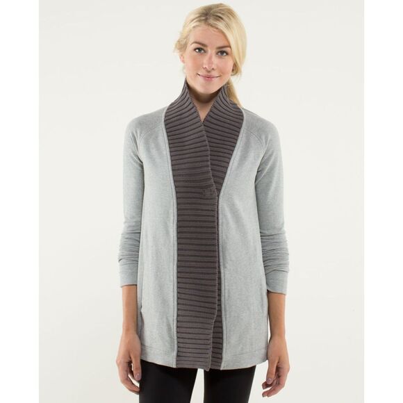Lululemon Bliss Break Wrap Grey Silver Size 6 - Picture 1 of 8